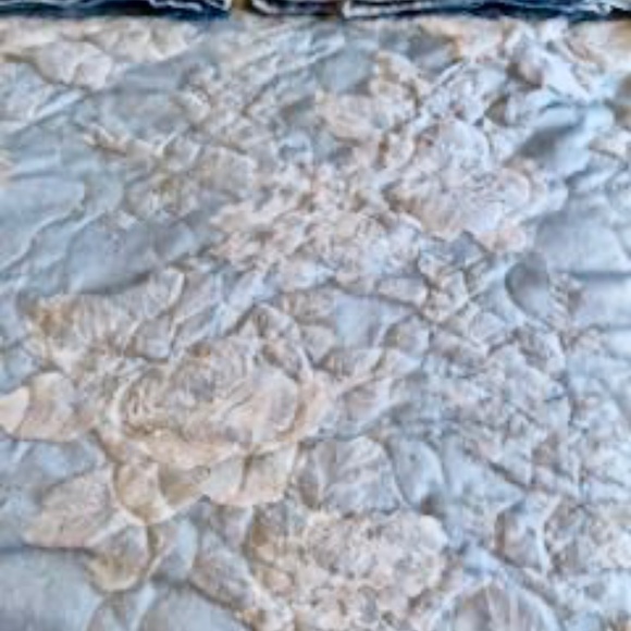 9 Piece Queen Bedspread Set with Shams, Throw Pillows and 4 Valances - Picture 6 of 9